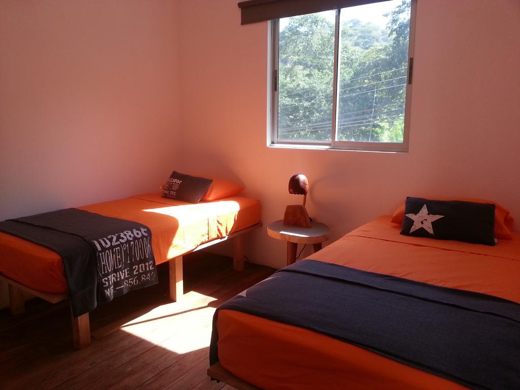 15 Love Bed & Breakfast Tamarindo Room photo